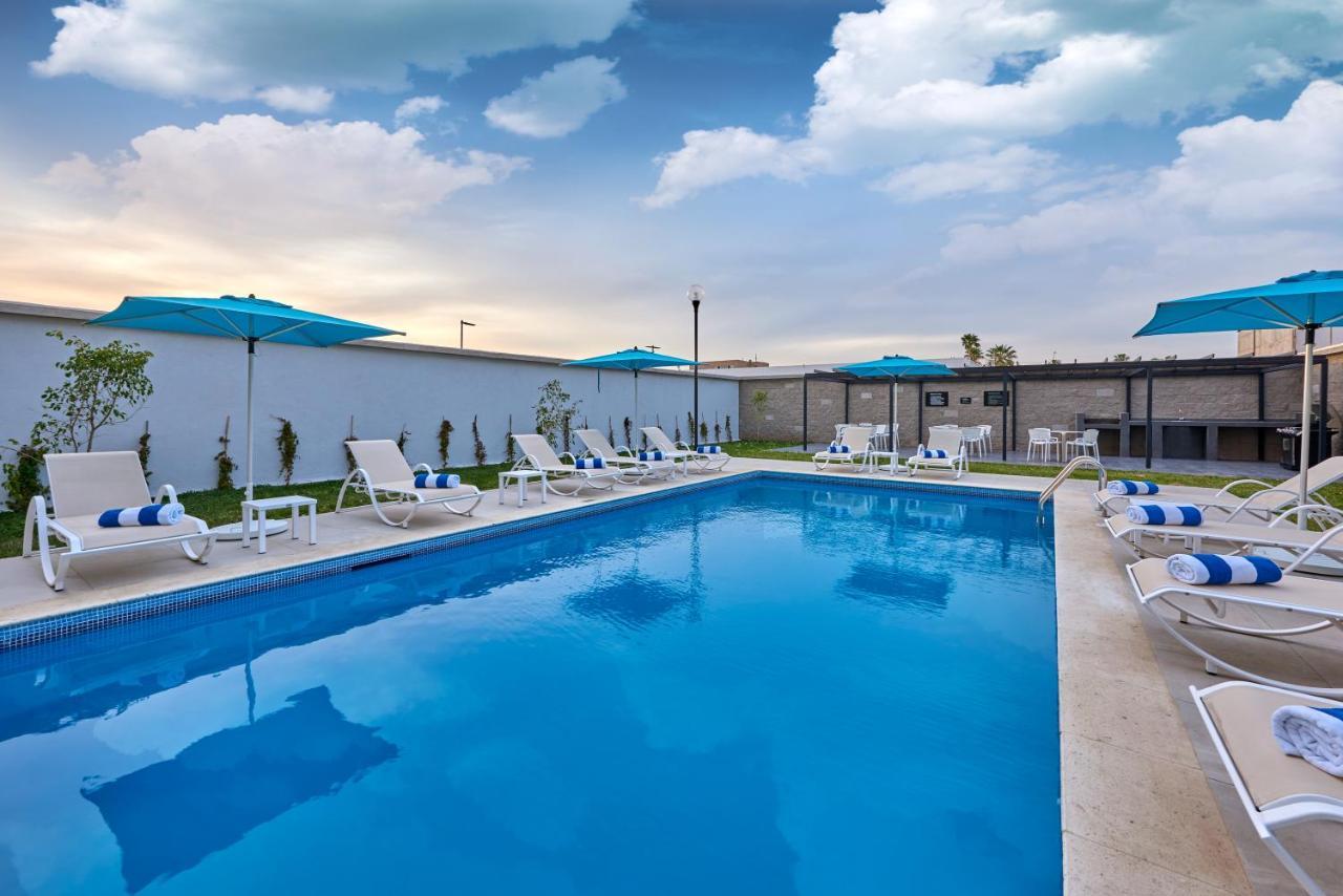 City Express By Marriott Caborca Heroica Caborca ภายนอก รูปภาพ