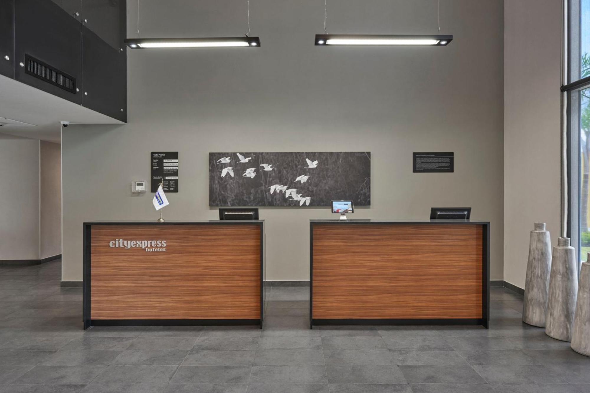 City Express By Marriott Caborca Heroica Caborca ภายนอก รูปภาพ