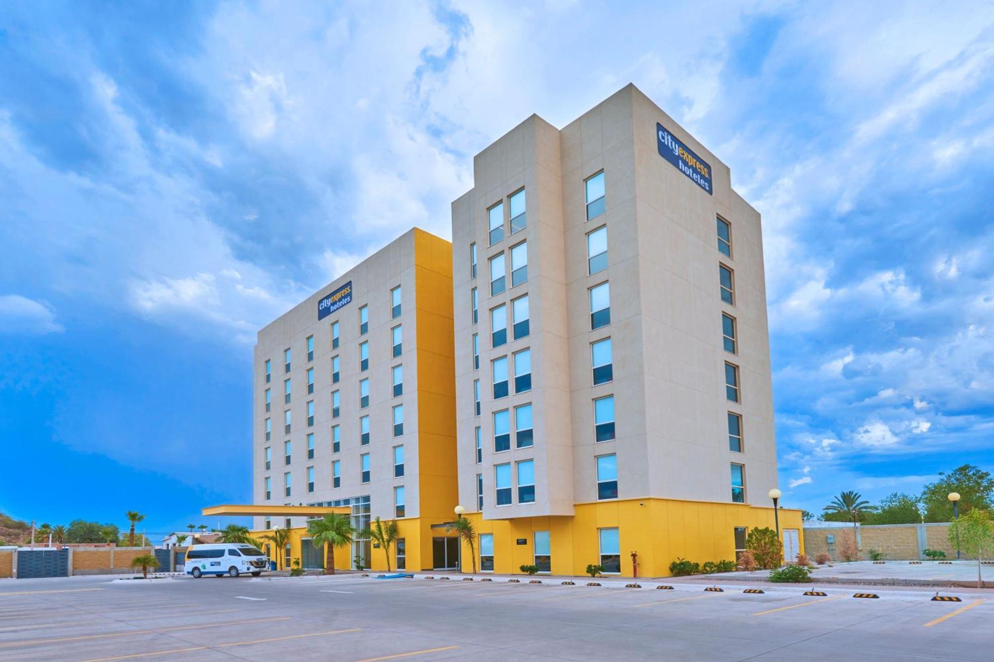 City Express By Marriott Caborca Heroica Caborca ภายนอก รูปภาพ